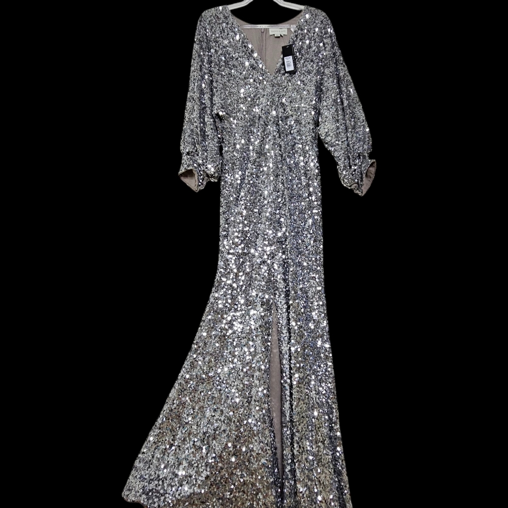 NWT SACHIN + BABI SILVER SEQUIN GABBY GOWN IN SIZE 8